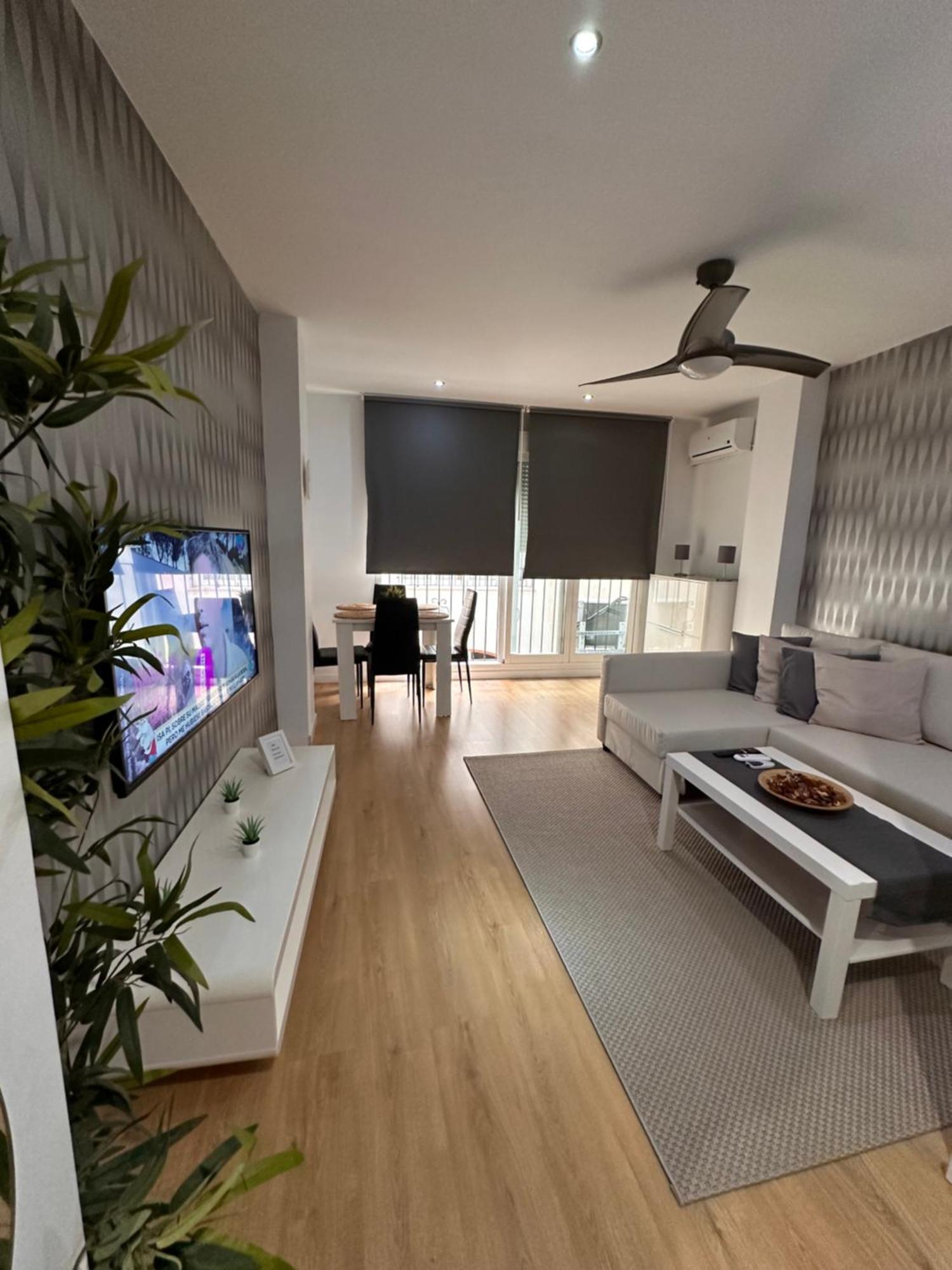 Carreteria Deluxe Appartement Málaga Buitenkant foto