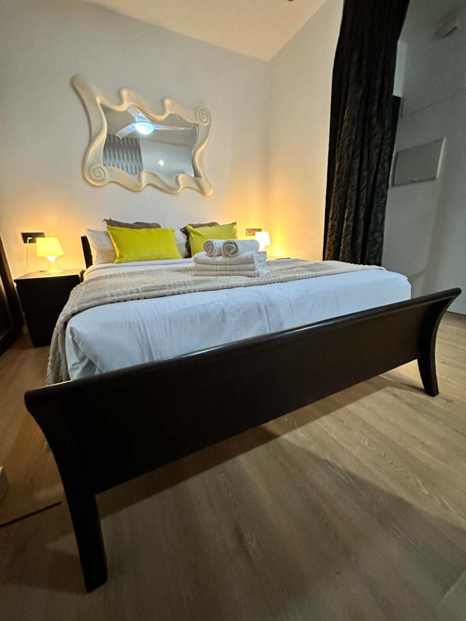 Carreteria Deluxe Appartement Málaga Buitenkant foto